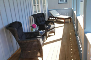 Villa Loebel - Exceptional Queen Louisa two bedroom apartment with 2 balconies